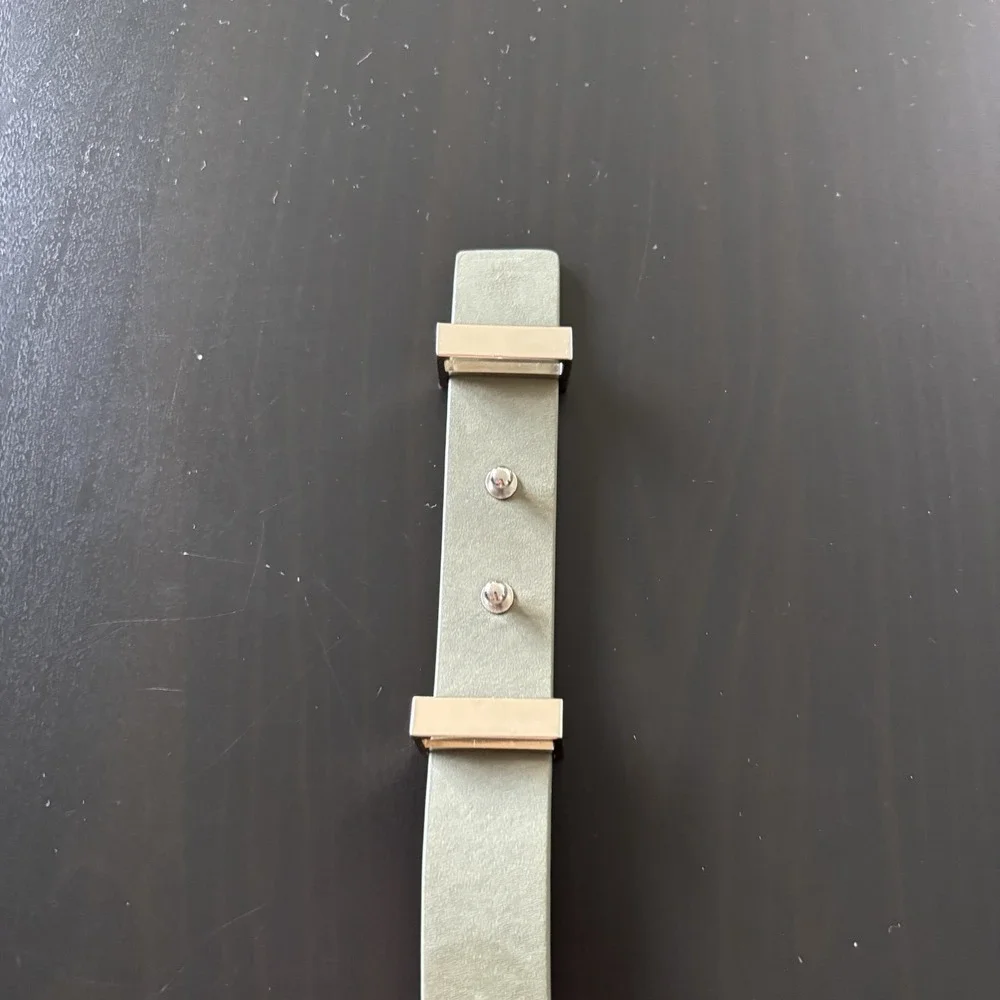 White‎ House Black Market Green Suede Hip Fit Dress Belt Women's Medium